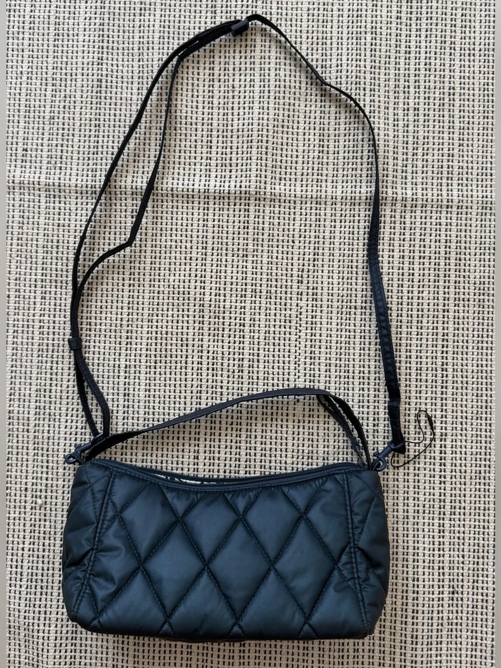 Vera Bradley Women's Slouchy Shoulder Crossbody Ultralight Bag